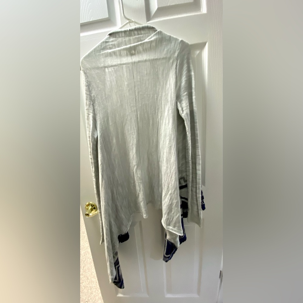 Mossimo Sweater - Picture 6 of 10